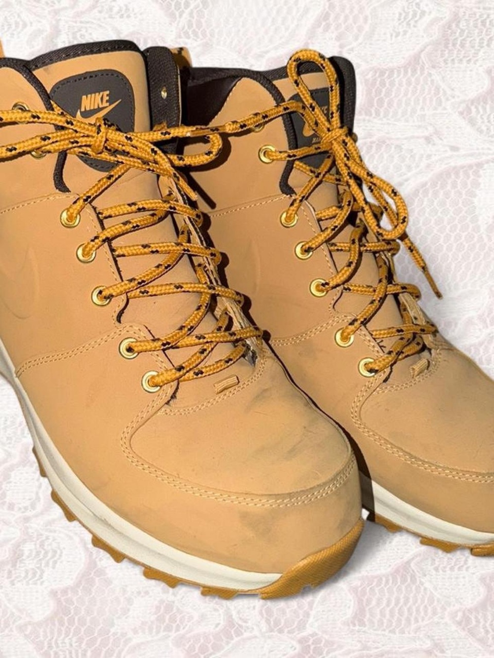 Nike Moanoa Leather Boots